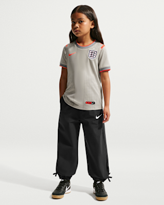 England x Palace Little Kids' Short-Sleeve Soccer Top. Nike.com
